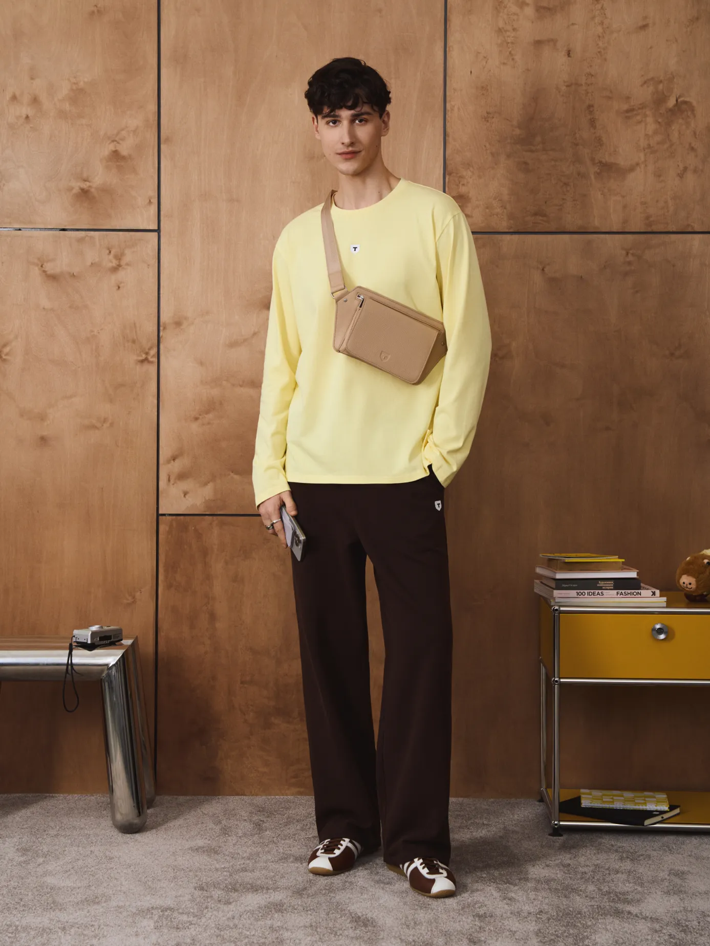 Желтый лонгслив оверсайз