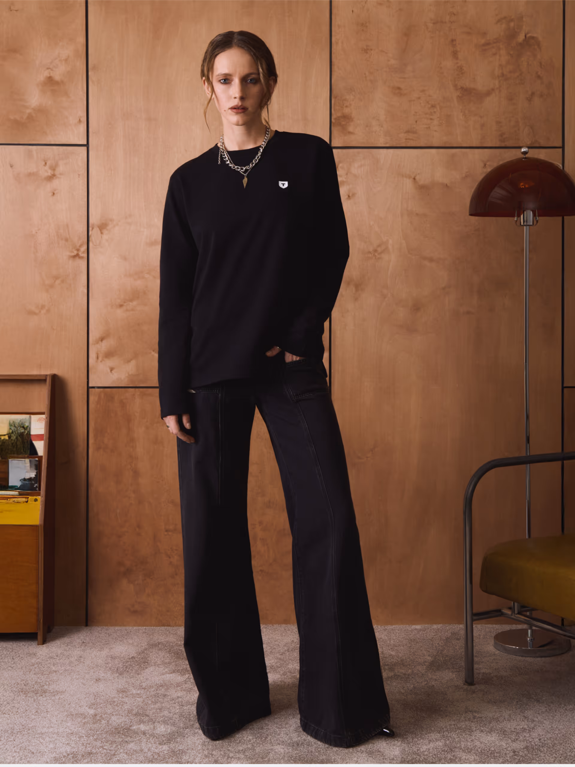 Черный лонгслив